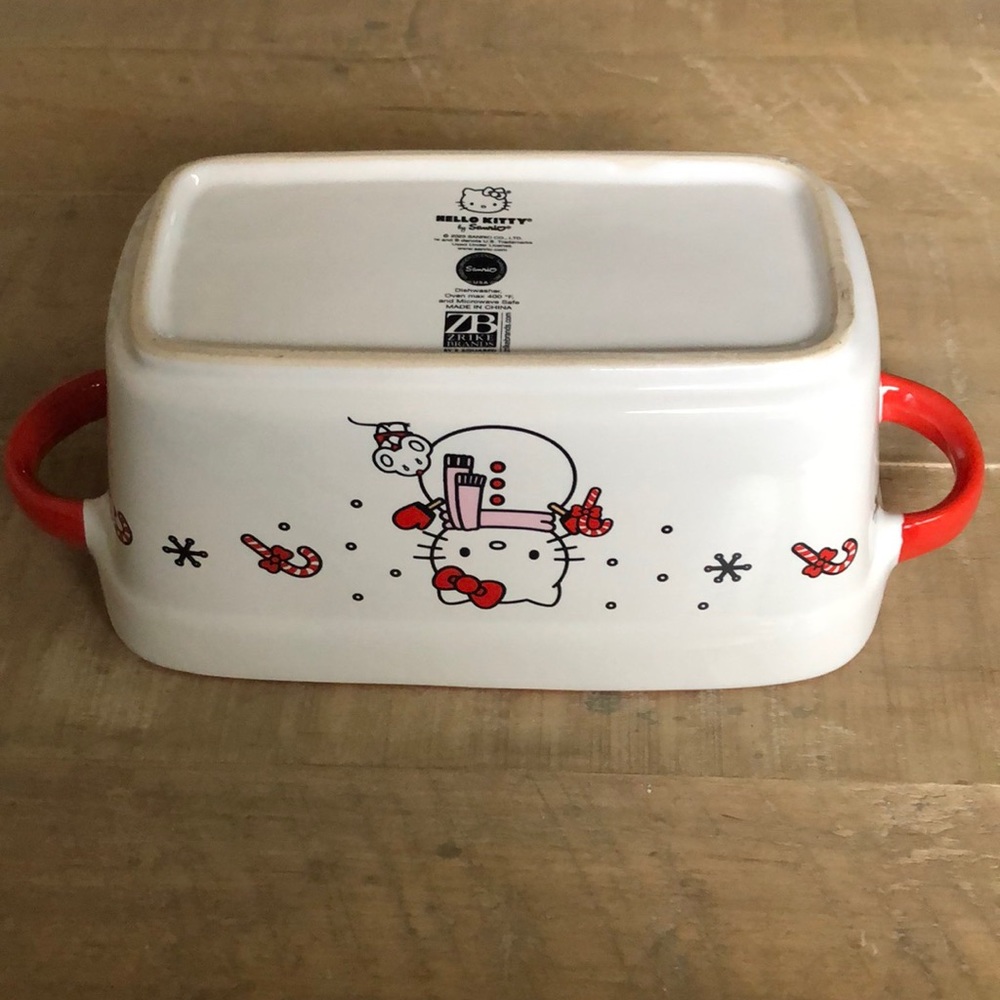 Christmas Hello Kitty Christmas Ceramic Bread Baking Dish NEW 🤍❤️ - Picture 7 of 8